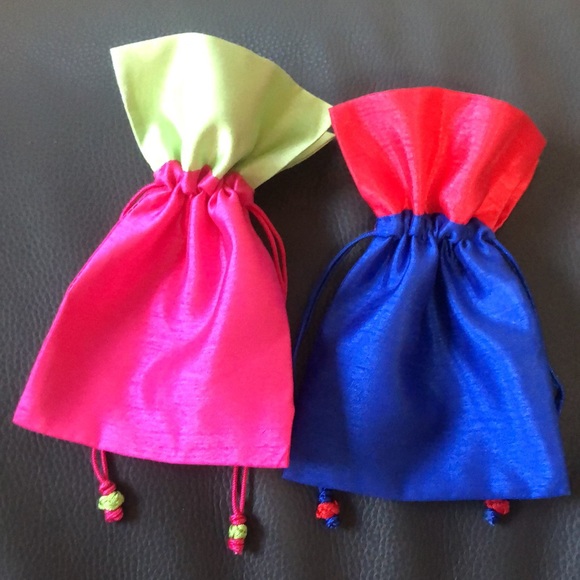 ⭐️NEW 2 Drawstring Pouches - Picture 7 of 9